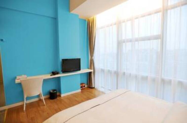 Spring Time Hotel