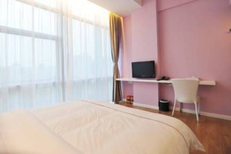 Spring Time Hotel