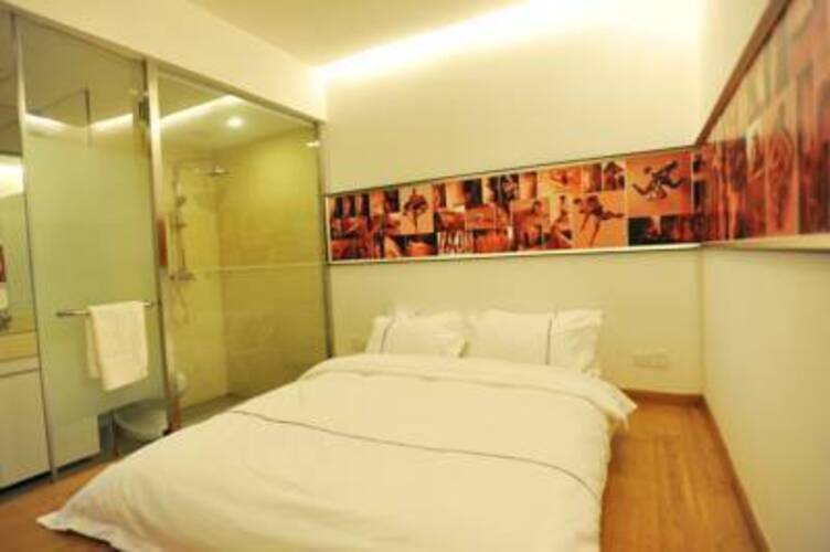 Spring Time Hotel