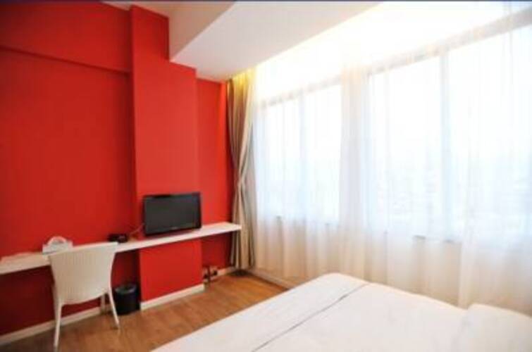 Spring Time Hotel