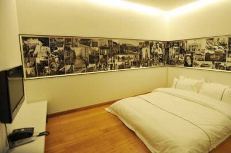 Spring Time Hotel