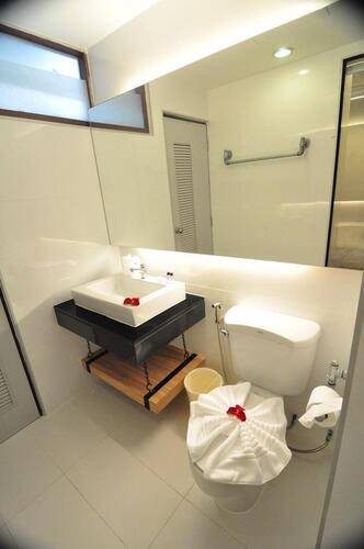 Forty Winks Phuket Hotel