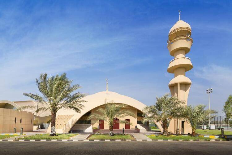 Erth Abu Dhabi (Ex.Armed Forces Officers Club & Hotel)