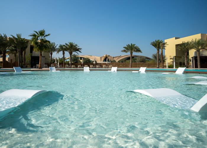 Erth Abu Dhabi (Ex.Armed Forces Officers Club & Hotel)