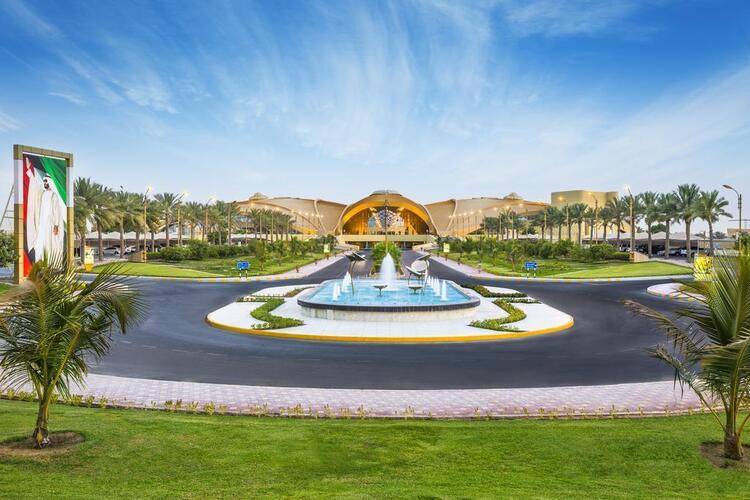 Erth Abu Dhabi (Ex.Armed Forces Officers Club & Hotel)