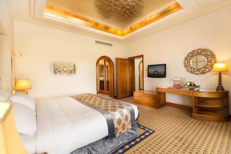 Erth Abu Dhabi (Ex.Armed Forces Officers Club & Hotel)