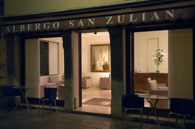 San Zulian Hotel