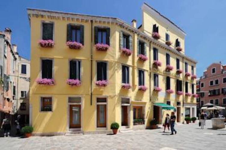 Ca Marinella Hotel