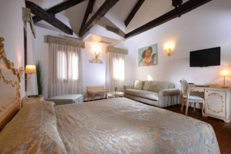 Ca Marinella Hotel