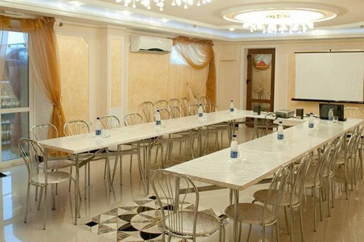 Отель Камилла