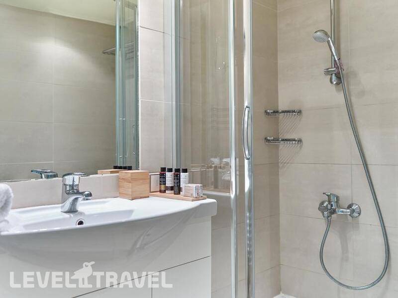 Фотография The Blazer Suites Hotel