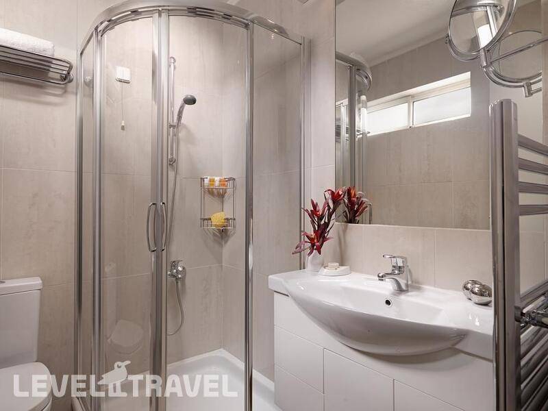 Фотография The Blazer Suites Hotel