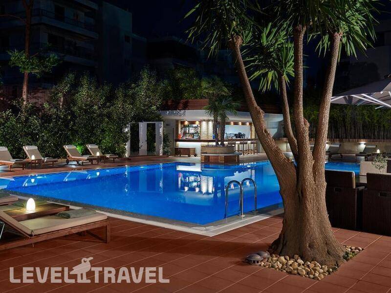Фотография The Blazer Suites Hotel