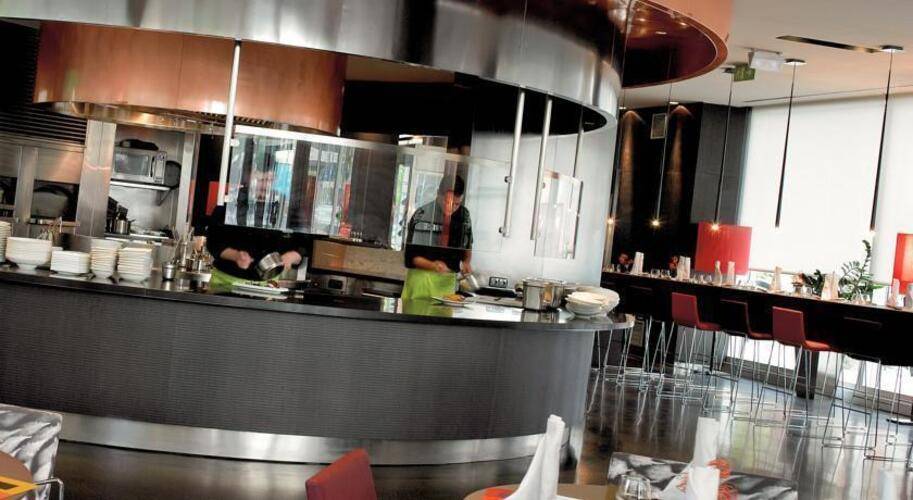 Novotel Barcelona City — фото 36