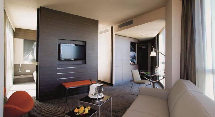 Novotel Barcelona City — фото 24