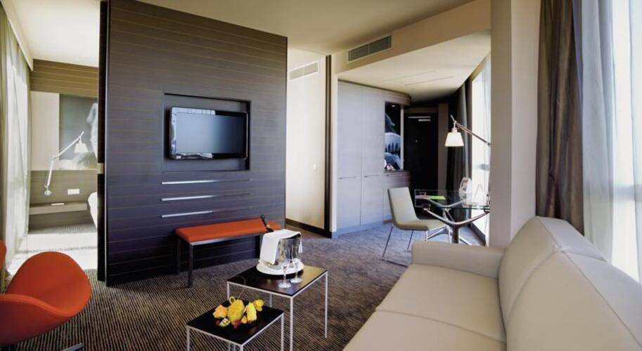 Novotel Barcelona City — фото 33