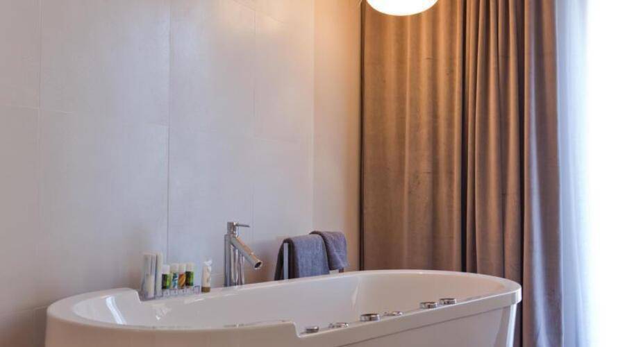 Alexandra Barcelona - A Doubletree By Hilton Hotel — фото 44