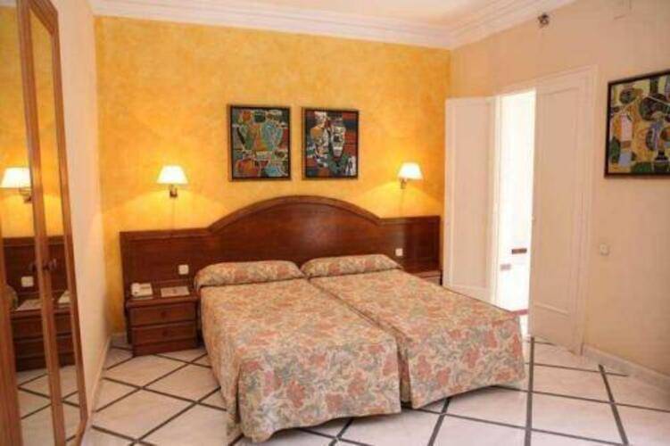 Nouvel Hotel — фото 29