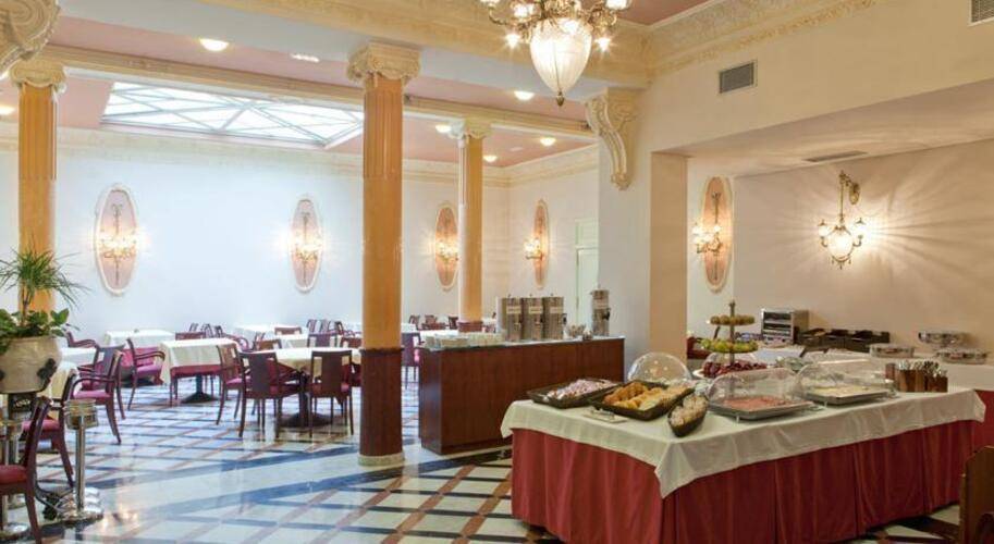 Nouvel Hotel — фото 5