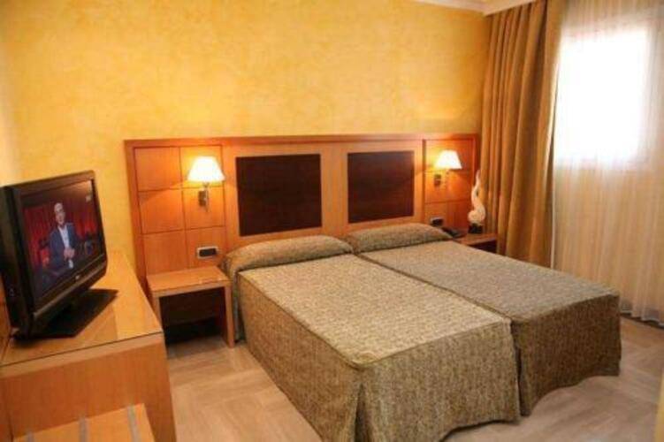 Nouvel Hotel — фото 31