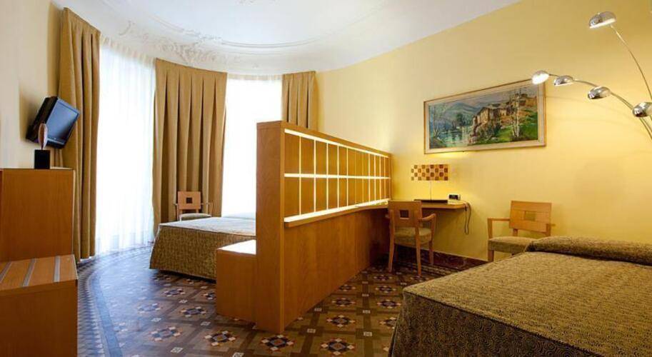 Nouvel Hotel — фото 12