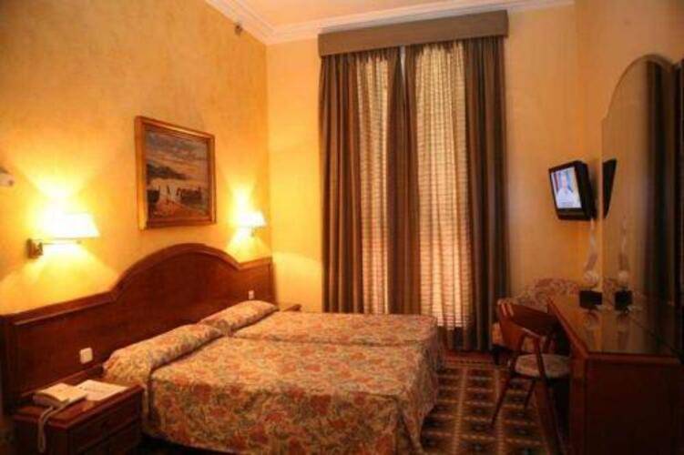 Nouvel Hotel — фото 38