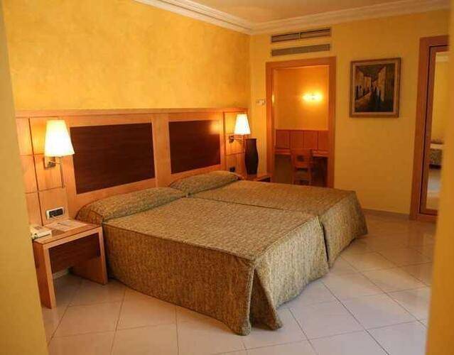 Nouvel Hotel — фото 45