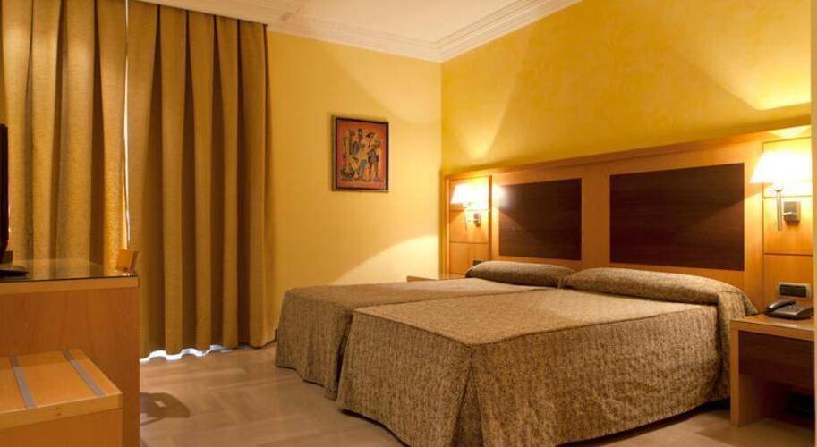 Nouvel Hotel — фото 14