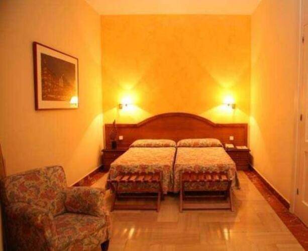 Nouvel Hotel — фото 42