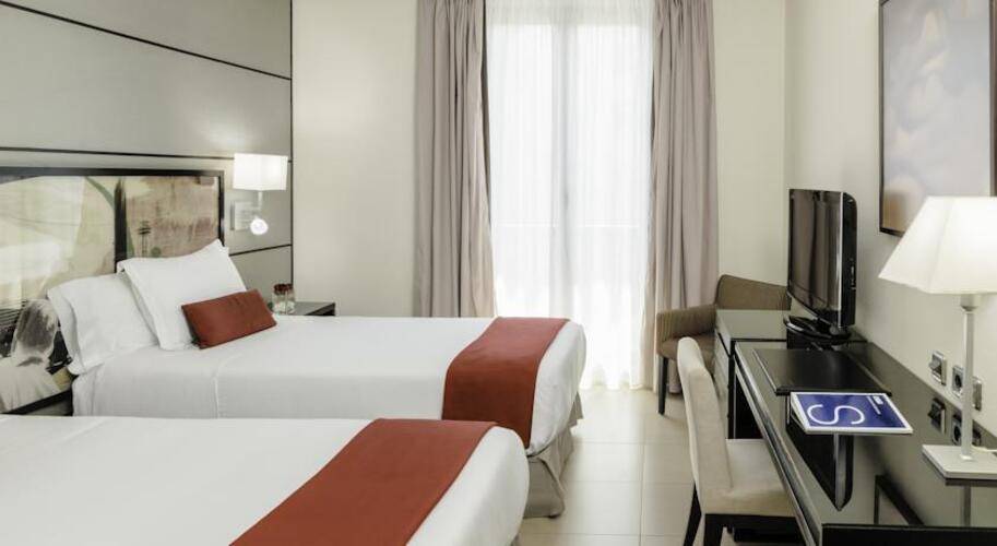 H10 Universitat Hotel — фото 20