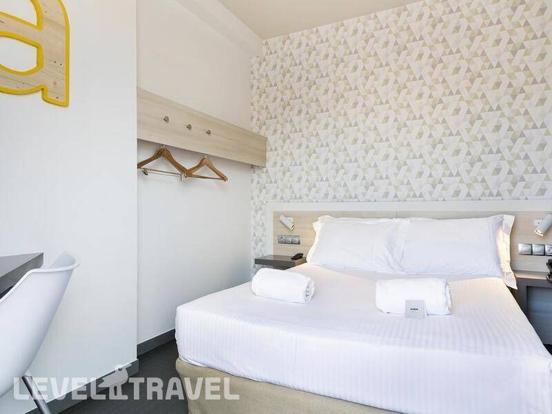 Фотография Laumon Hotel