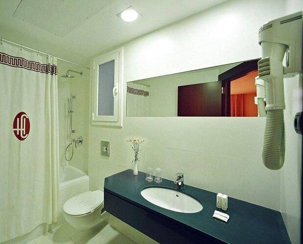 Hotel Caledonian — фото 19