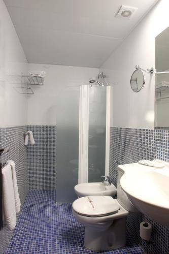 Ronda Lesseps Hotel — фото 18