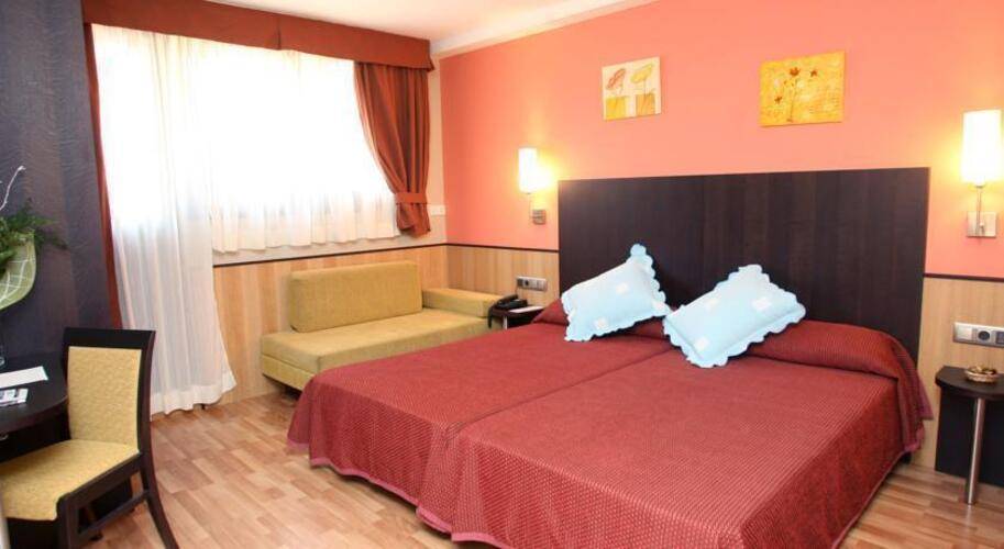 Ronda Lesseps Hotel — фото 2