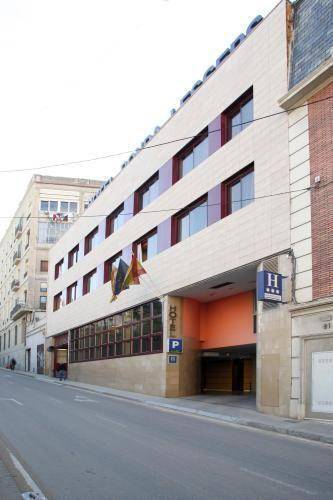 Ronda Lesseps Hotel — главное фото