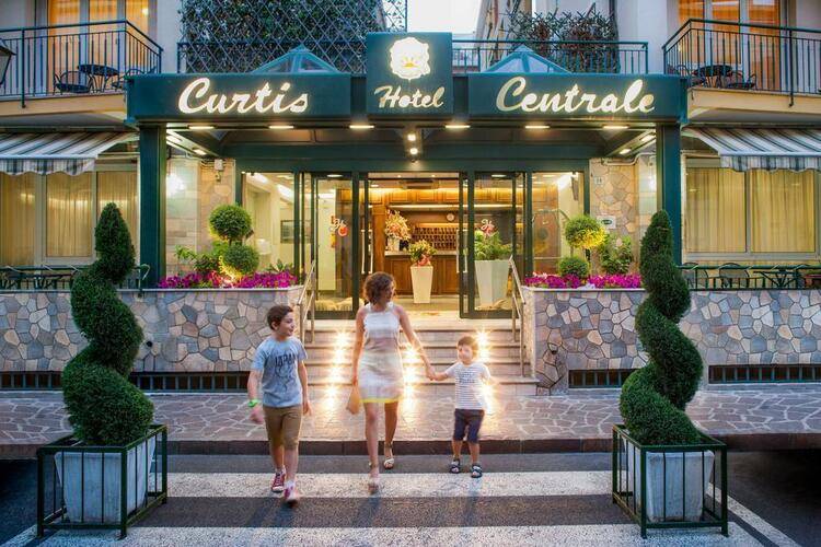 Curtis Centrale Hotel