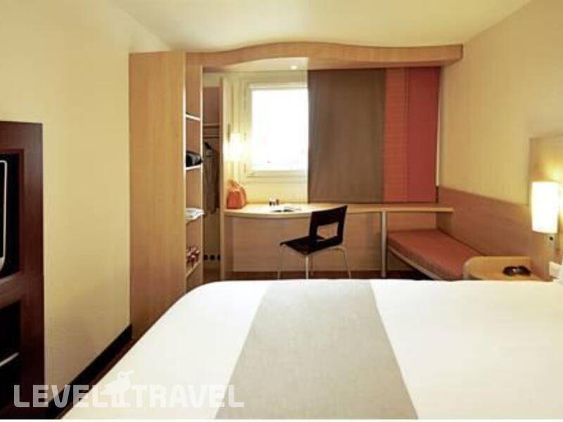Фотография Ibis Barcelona Santa Coloma