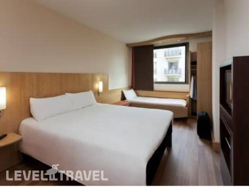 Фотография Ibis Barcelona Santa Coloma
