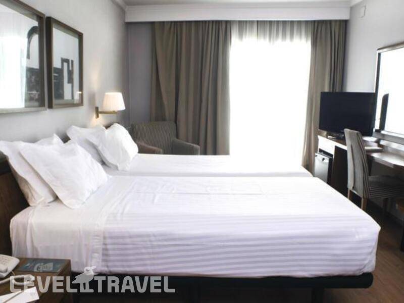Фотография Hotel Ciudad De Castelldefels