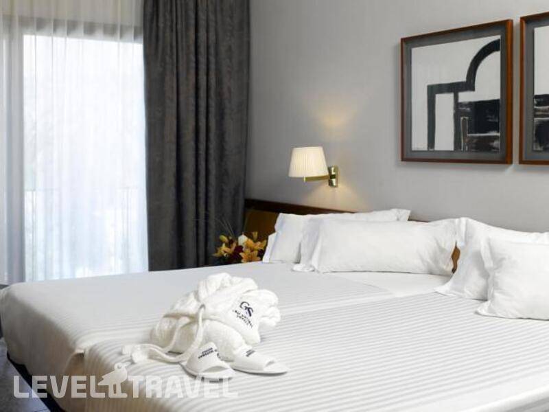 Фотография Hotel Ciudad De Castelldefels