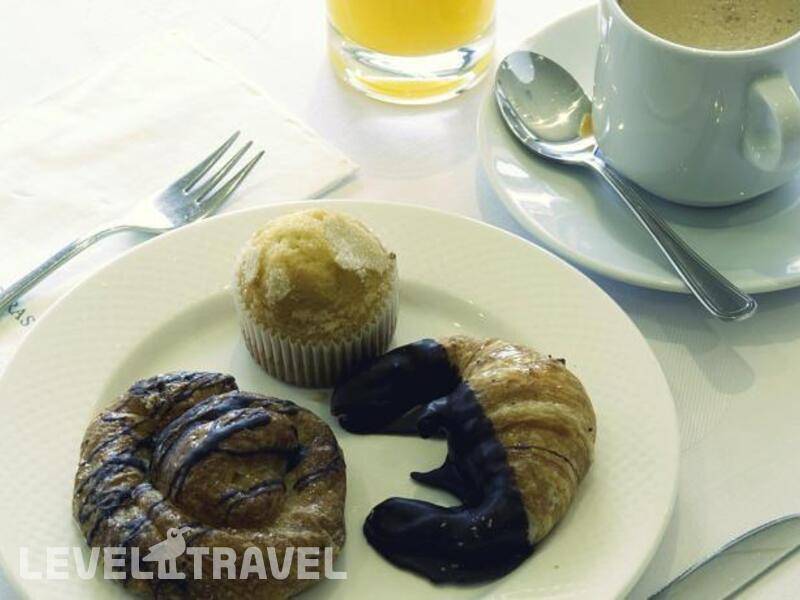 Фотография Hotel Ciudad De Castelldefels