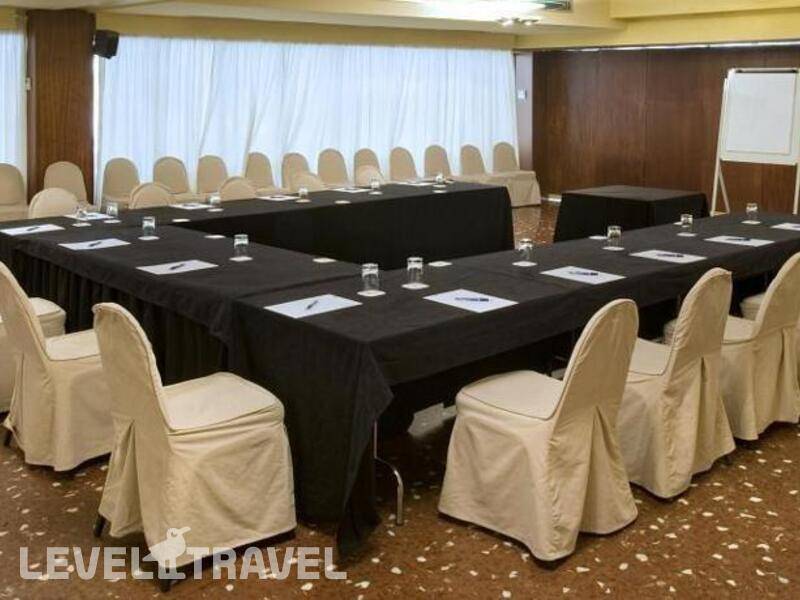 Фотография Hotel Ciudad De Castelldefels
