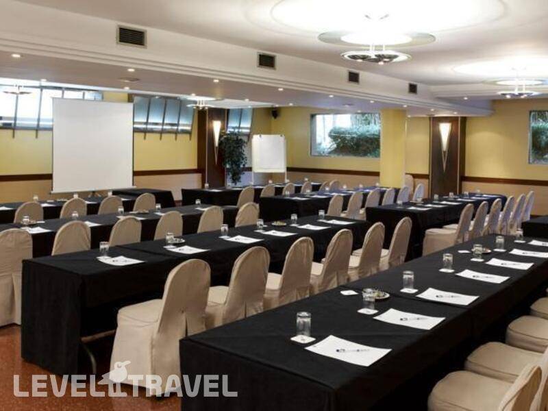 Фотография Hotel Ciudad De Castelldefels