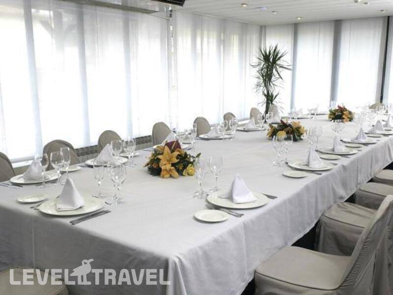 Фотография Hotel Ciudad De Castelldefels