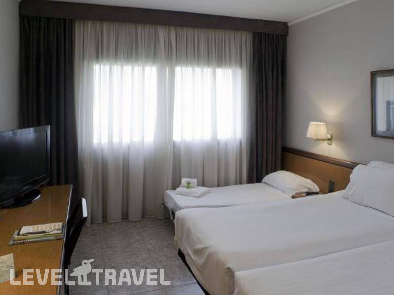 Фотография Hotel Ciudad De Castelldefels