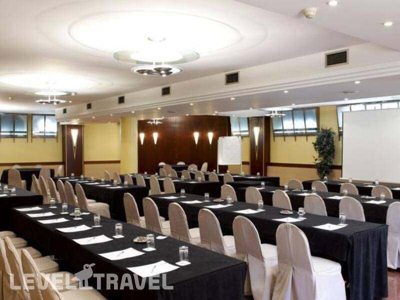 Фотография Hotel Ciudad De Castelldefels