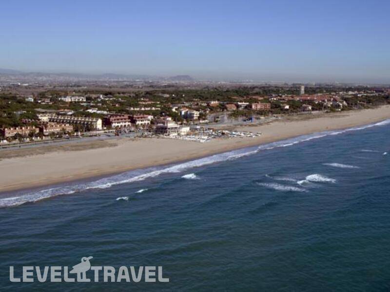 Фотография Hotel Ciudad De Castelldefels