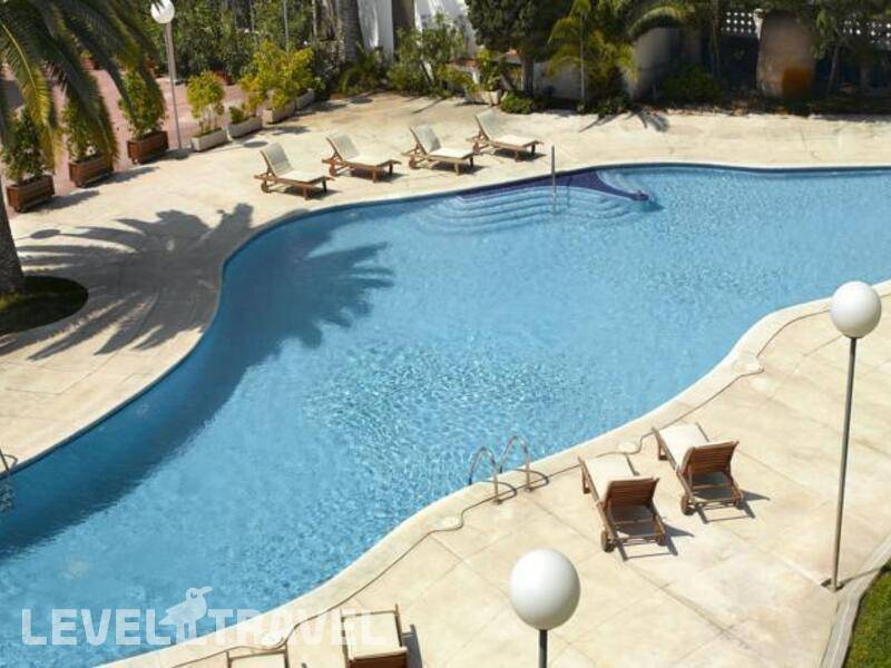 Фотография Hotel Ciudad De Castelldefels