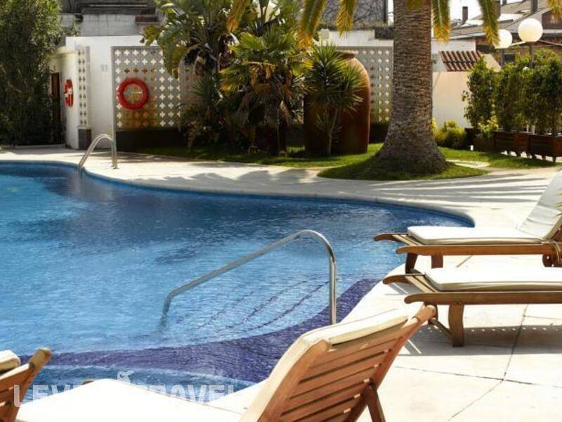 Фотография Hotel Ciudad De Castelldefels