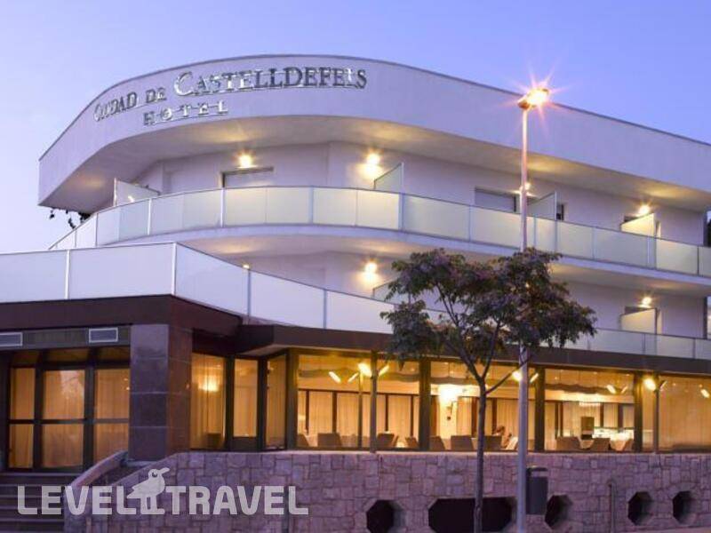 Фотография Hotel Ciudad De Castelldefels